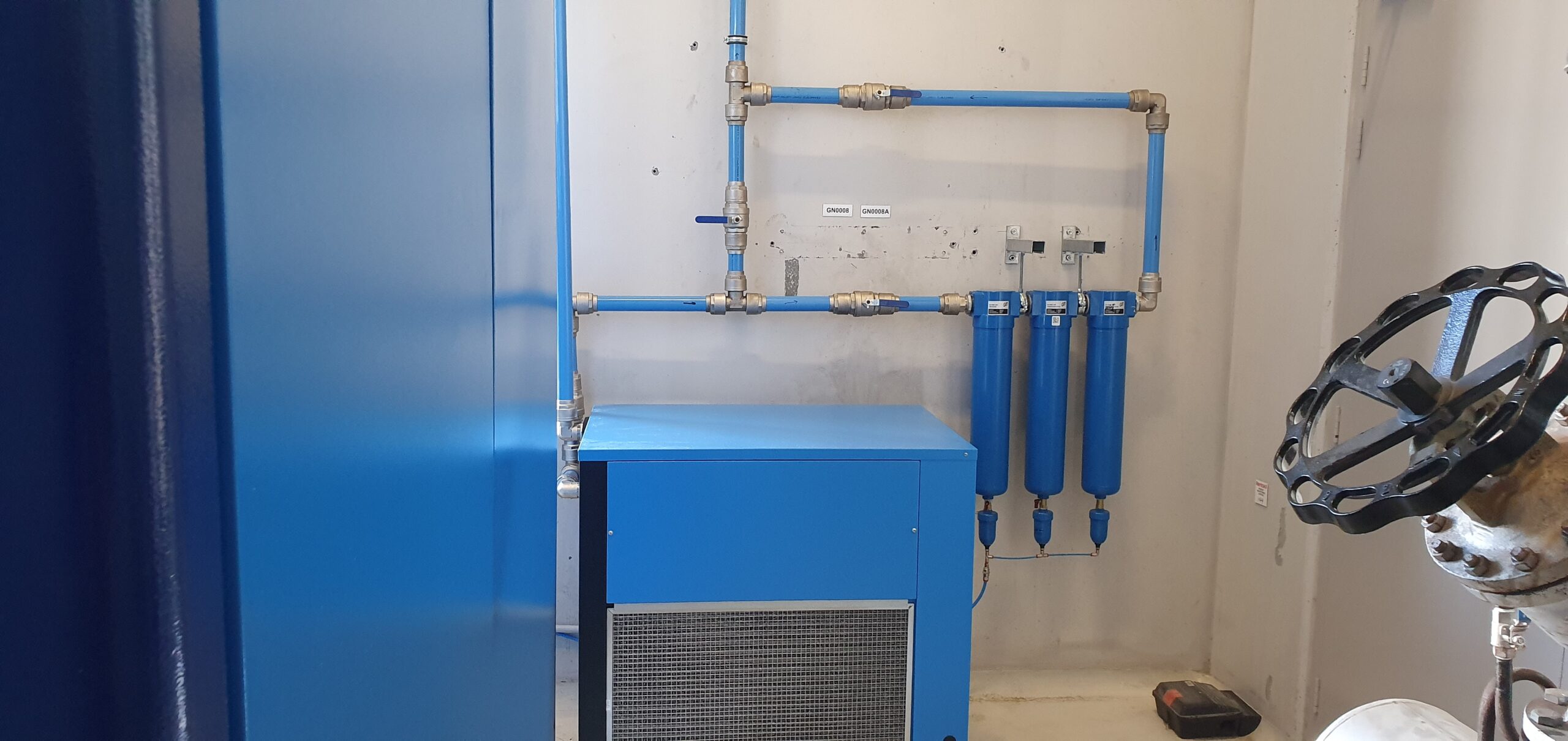 Compressor-inline-filter-replacement-Nessco-Pressure-Perth Inline filters installed as part of a compressed air system. Filter replacement through Nessco Pressure Systems, Perth.